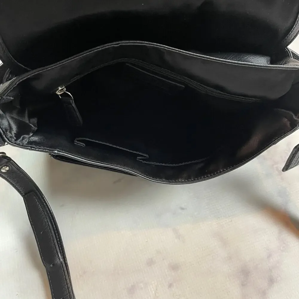 Coach Taylor Black Shoulder Crossbody Bag Flap Closure F27481